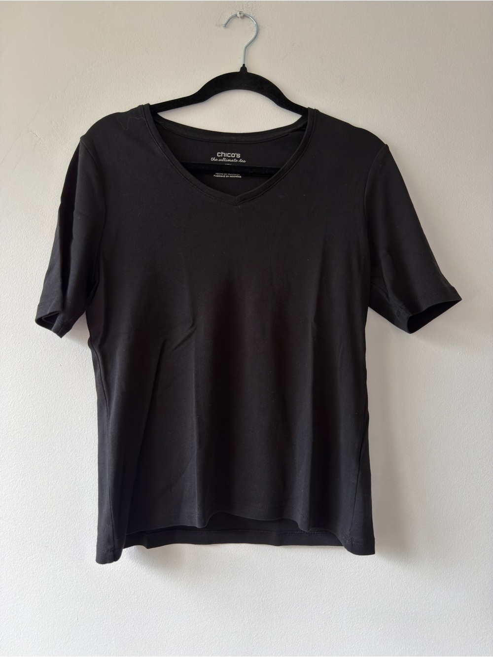 Chico's The Ultimate Tee Black V-Neck Short Sleeve 100% Cotton Top Size 1 M